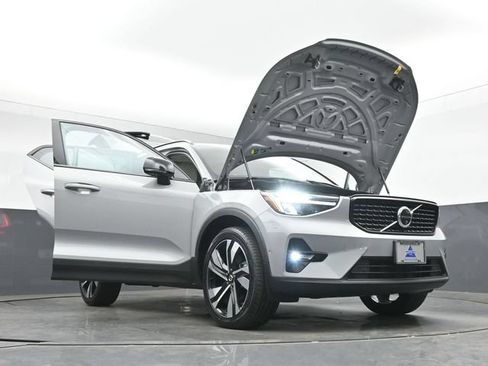 Used 2024 Volvo XC40 B5 Plus w/ Climate Package AWD/4WD image 54