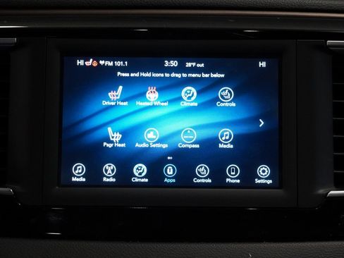 Used 2019 Chrysler Pacifica Touring-L image 19