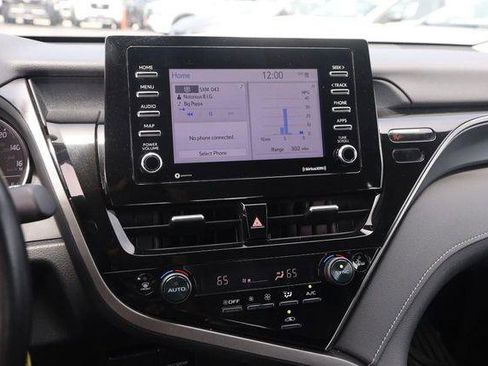 Used 2024 Toyota Camry SE FWD image 14