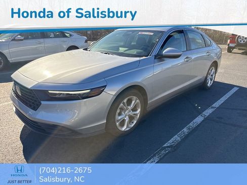 Certified 2023 Honda Accord LX image 3