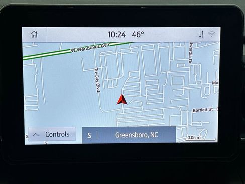 Used 2021 Ford Explorer XLT w/ Equipment Group 202A image 21