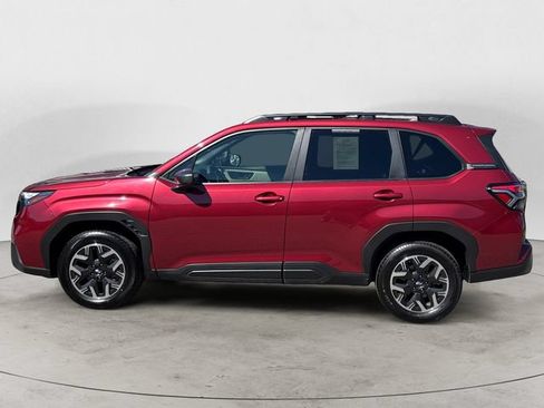 Certified 2025 Subaru Forester Premium AWD/4WD image 8