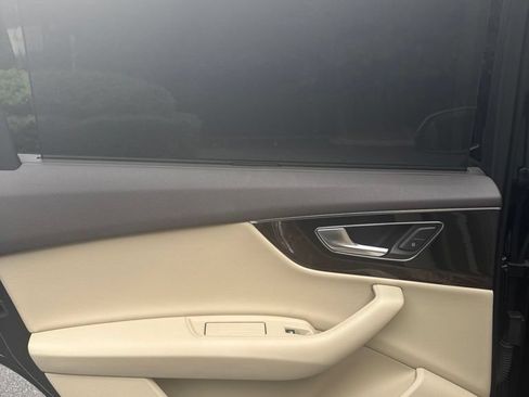 Used 2017 Audi Q7 3.0T Prestige AWD/4WD image 25