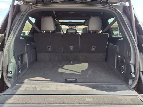 New 2025 Lincoln Navigator L Reserve w/ Jet Appearance Package AWD/4WD image 16