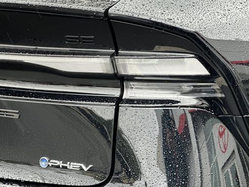 New 2026 Toyota Prius Plug-In Hybrid FWD image 29