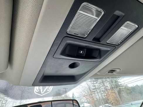 Used 2012 RAM 1500 Classic SLT image 18