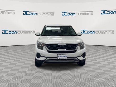 Used 2023 Kia Seltos LX image 3