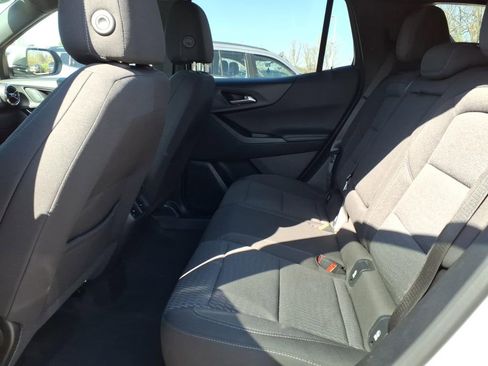 Used 2025 Chevrolet Equinox LT FWD image 7