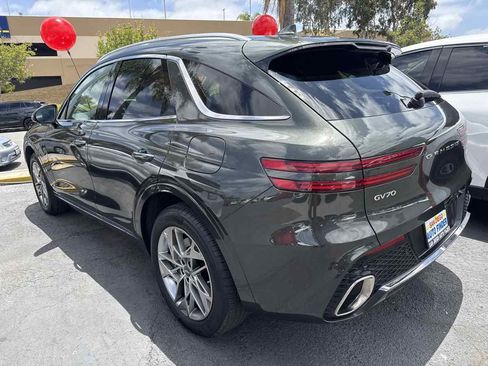 Used 2025 Genesis GV70 2.5T AWD/4WD image 5