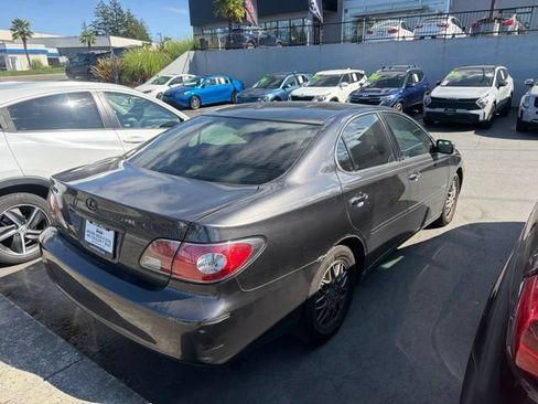 Used 2004 Lexus ES 330 FWD image 3