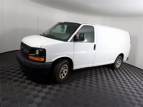 Used 2009 Chevrolet Express 1500 image 5