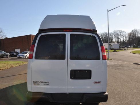 Used 2015 GMC Savana 2500 LS w/ Cold Climate Package RWD image 12