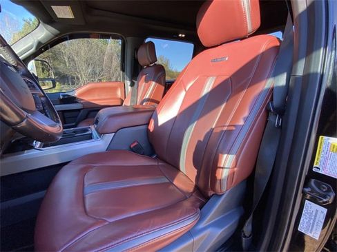 Used 2022 Ford F350 Platinum image 22