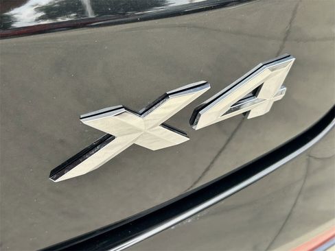 Used 2025 BMW X4 xDrive30i image 11