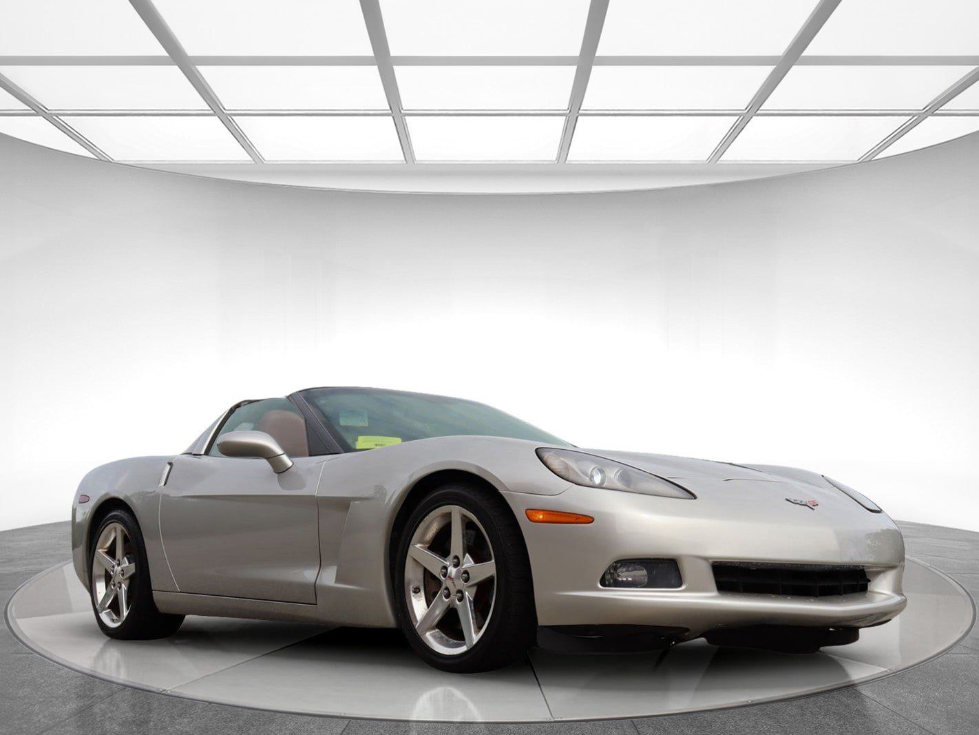 Used 2005 Chevrolet Corvette Coupe w/ Performance Handling Package RWD image 3