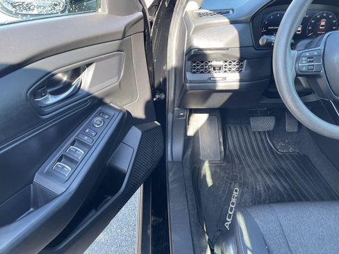 Used 2023 Honda Accord EX image 2