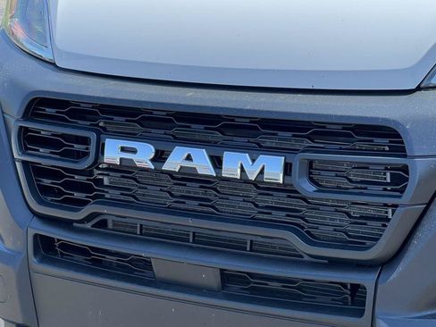 Used 2025 RAM ProMaster 2500 w/ Convenience Group FWD image 32