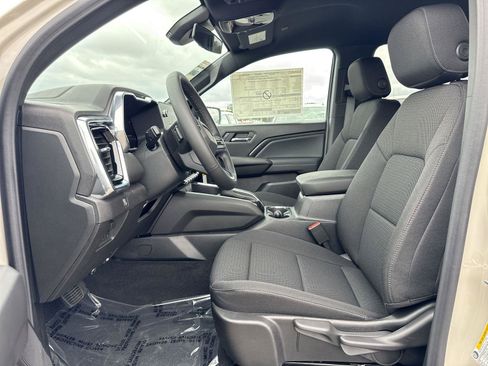 New 2026 GMC Canyon Elevation w/ LPO, Black Badging Package RWD image 19