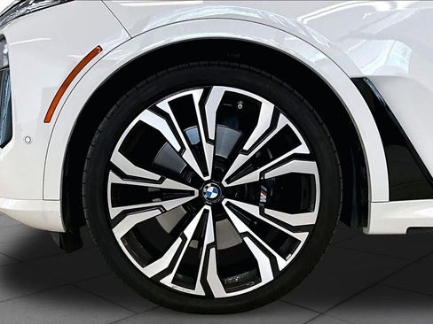 Used 2024 BMW X7 M60i w/ Executive Package AWD/4WD image 10