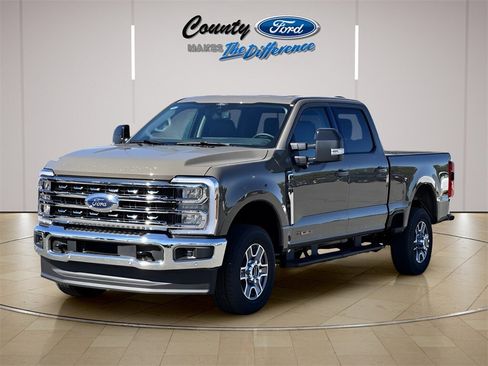 New 2026 Ford F250 Lariat w/ Lariat Premium Package image 2