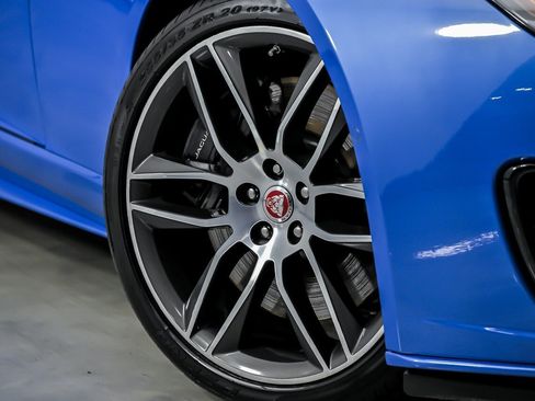 Used 2018 Jaguar F-TYPE R-Dynamic AWD/4WD image 4