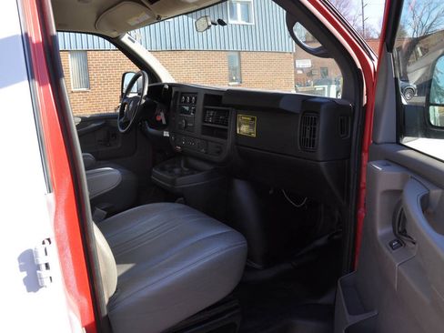 Used 2015 GMC Savana 2500 LS w/ Cold Climate Package RWD image 25