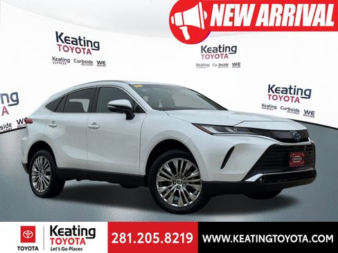 Certified 2024 Toyota Venza XLE image 1