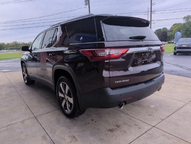 Used 2018 Chevrolet Traverse LT w/ LPO, Floor Liner Package FWD image 7