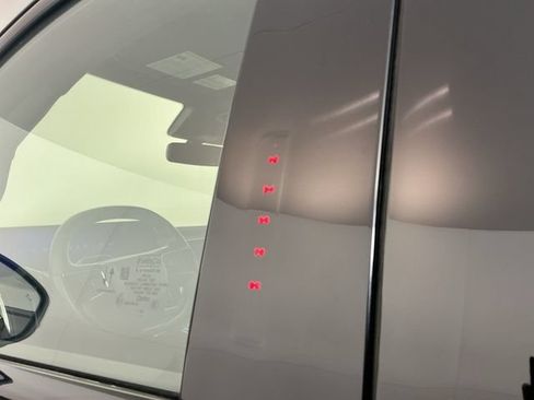 Used 2025 Ford Expedition Tremor AWD/4WD image 11