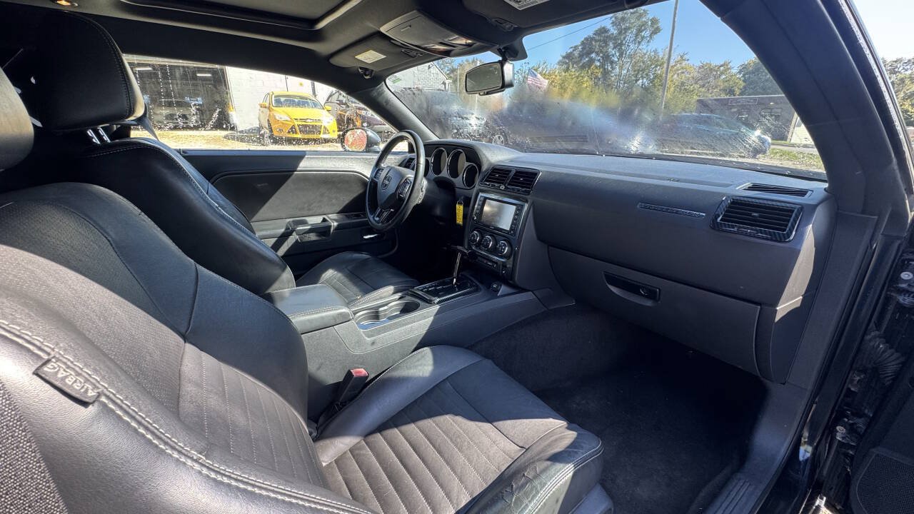 Used 2012 Dodge Challenger SXT Plus RWD image 8