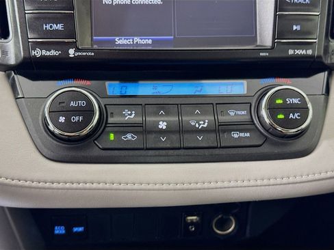 Used 2016 Toyota RAV4 XLE FWD image 17