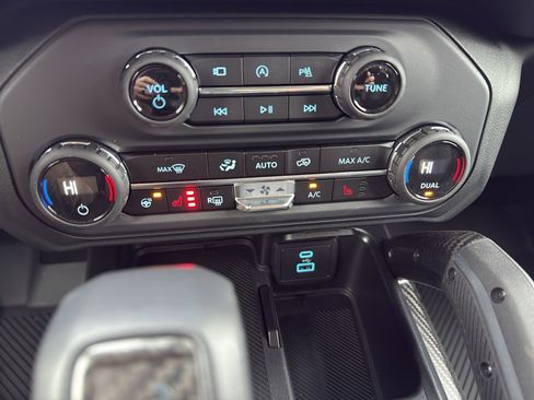 New 2025 Ford Bronco Raptor image 25