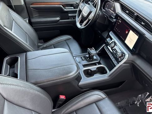 Used 2024 GMC Sierra 1500 Denali w/ Technology Package AWD/4WD image 16