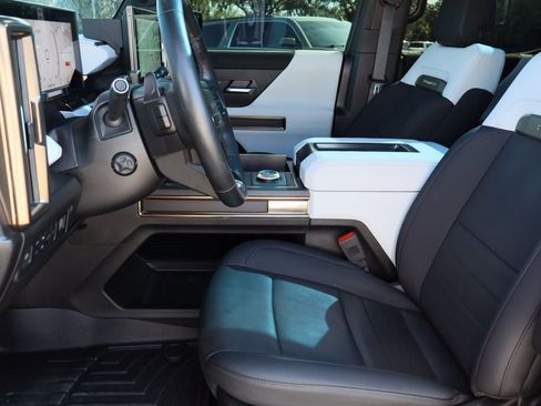 Certified 2022 GMC Hummer EV Edition 1 w/ LPO, Illumination Package image 23