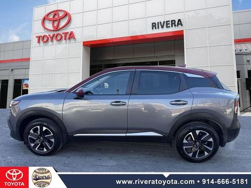 Used 2025 Nissan Kicks SV image 8