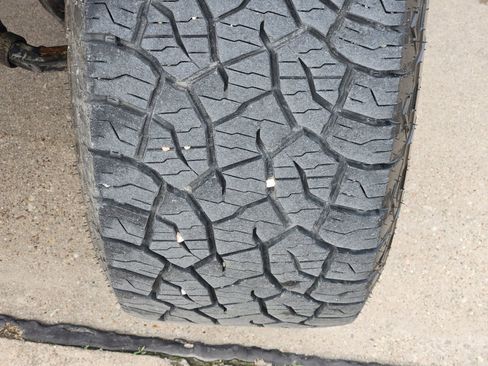 Used 2020 Jeep Wrangler Unlimited Sahara image 12