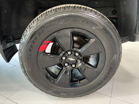 Used 2018 Chevrolet Colorado LT w/ Redline Special Edition image 12