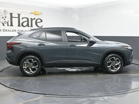 New 2026 Chevrolet Trax LT w/ LT Convenience Package FWD image 15