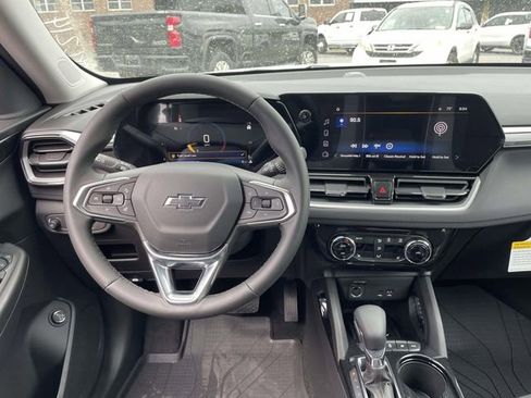 New 2026 Chevrolet TrailBlazer LT w/ Convenience Package AWD/4WD image 15