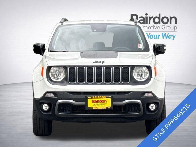 Used 2023 Jeep Renegade Latitude AWD/4WD image 3