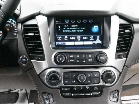 Used 2019 Chevrolet Suburban Premier AWD/4WD image 14