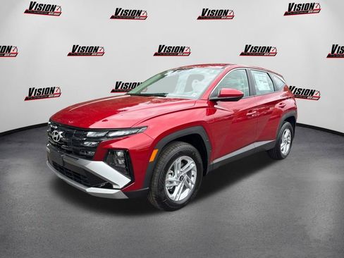 New 2025 Hyundai Tucson SE image 1