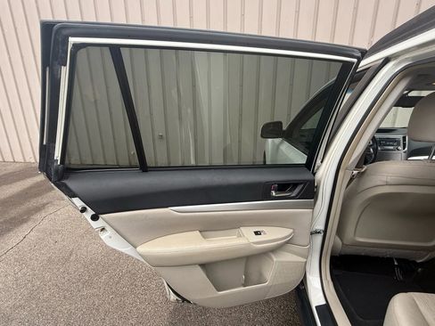 Used 2013 Subaru Outback 2.5i Premium image 16