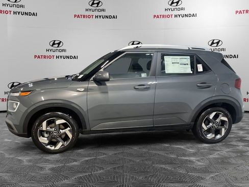 New 2026 Hyundai Venue SEL FWD image 7