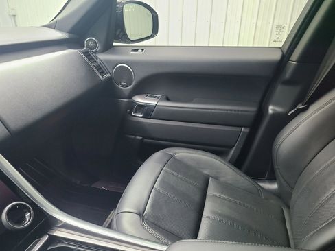 Used 2018 Land Rover Range Rover Sport HSE image 25