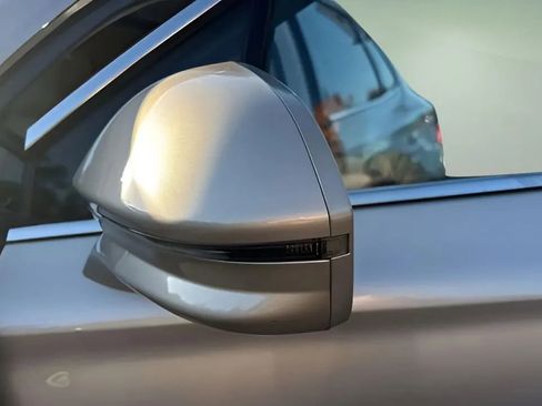 Used 2017 Lincoln MKC Reserve image 22