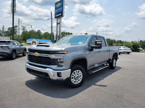 Used 2025 Chevrolet Silverado 2500 LT w/ Convenience Package AWD/4WD image 1