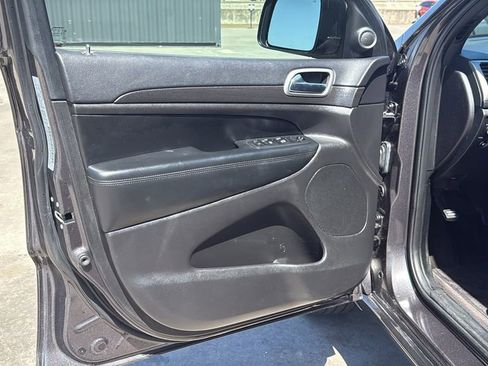 Used 2018 Jeep Grand Cherokee Altitude image 13
