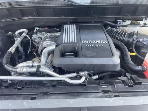 Used 2024 Chevrolet Silverado 1500 RST AWD/4WD image 32