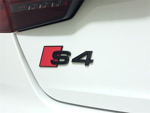 Used 2023 Audi S4 Premium Plus image 9